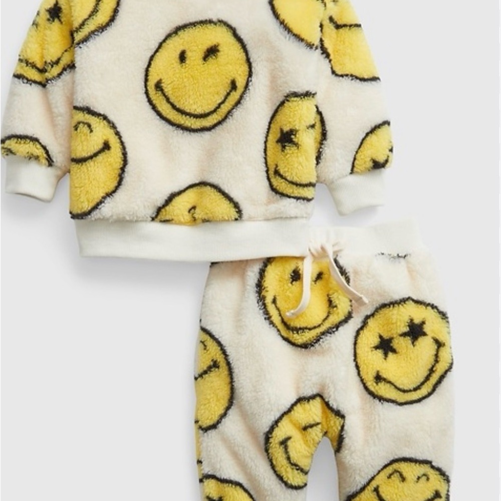 GAP Kids Matching Set - Yellow and Cream Smiley Design